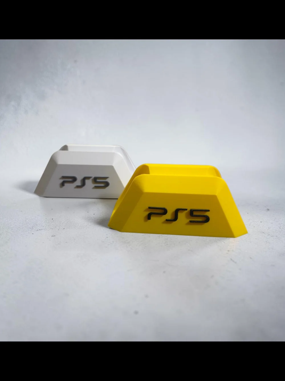 3d Printed DualSense PS5 Controller Stands in Custom Colors